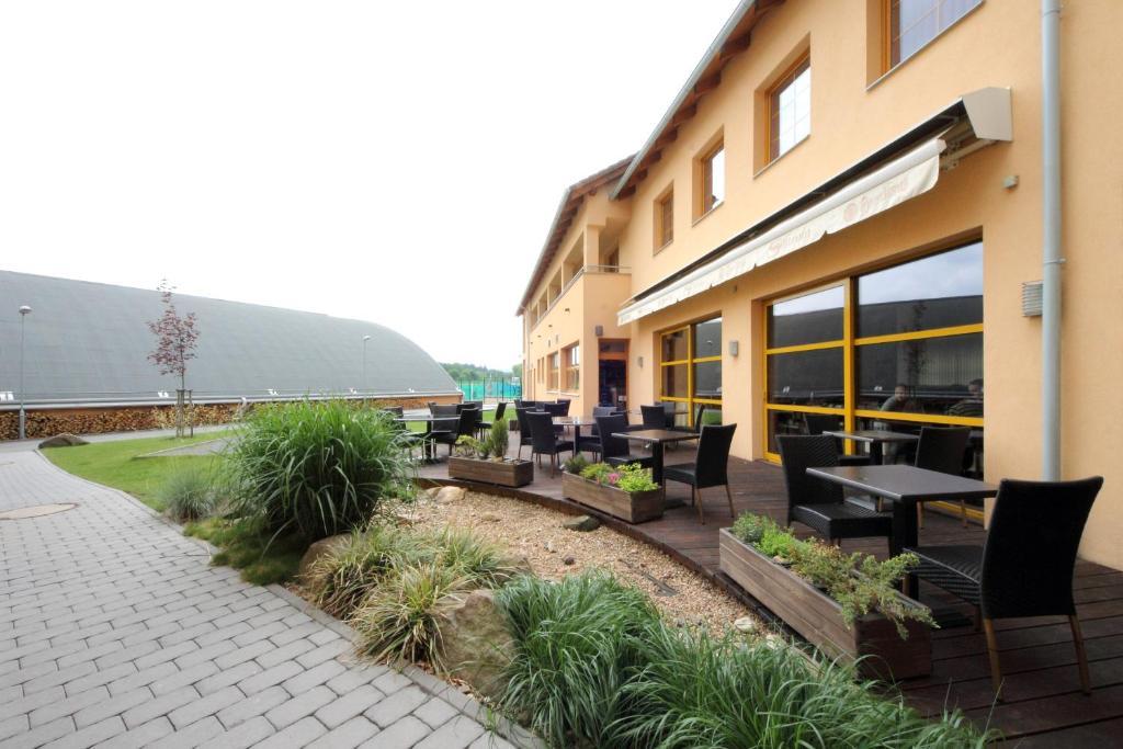 בנסוב Hotel S-Centrum מראה חיצוני תמונה