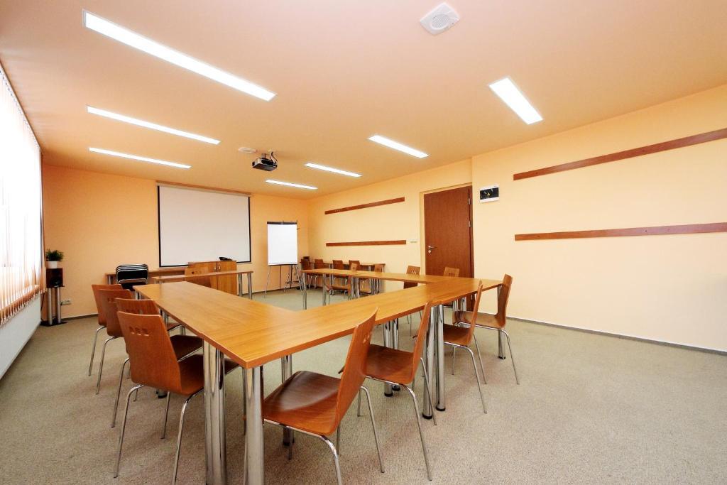 בנסוב Hotel S-Centrum מראה חיצוני תמונה