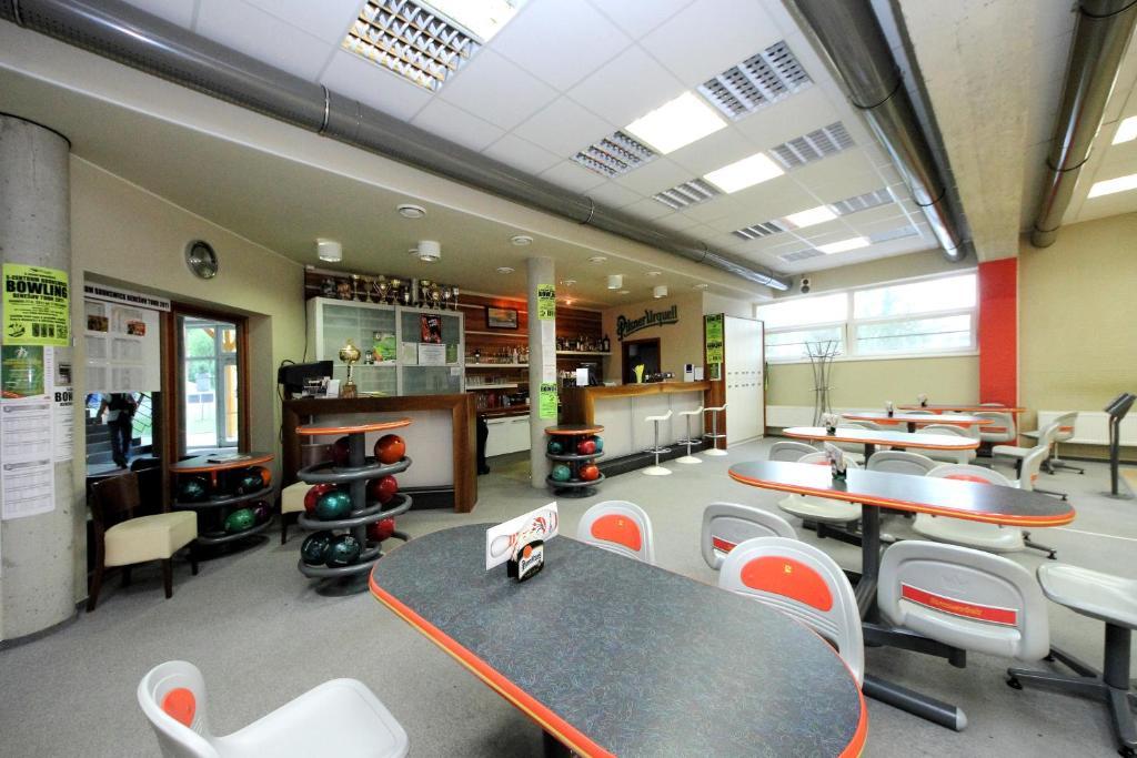 בנסוב Hotel S-Centrum מראה חיצוני תמונה