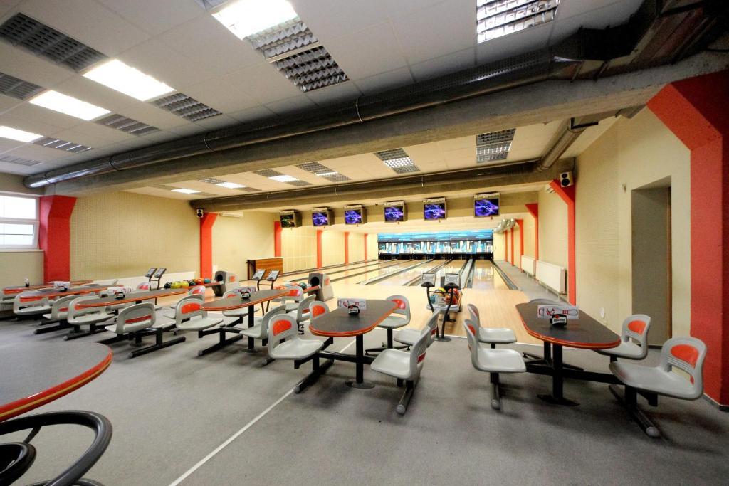 בנסוב Hotel S-Centrum מראה חיצוני תמונה