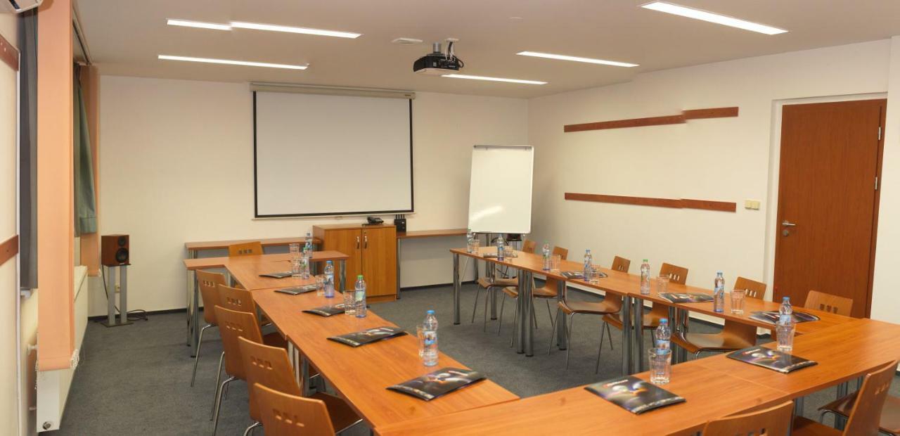 בנסוב Hotel S-Centrum מראה חיצוני תמונה