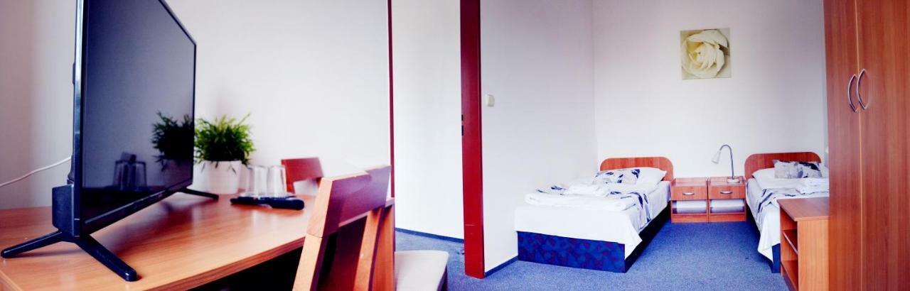 בנסוב Hotel S-Centrum מראה חיצוני תמונה